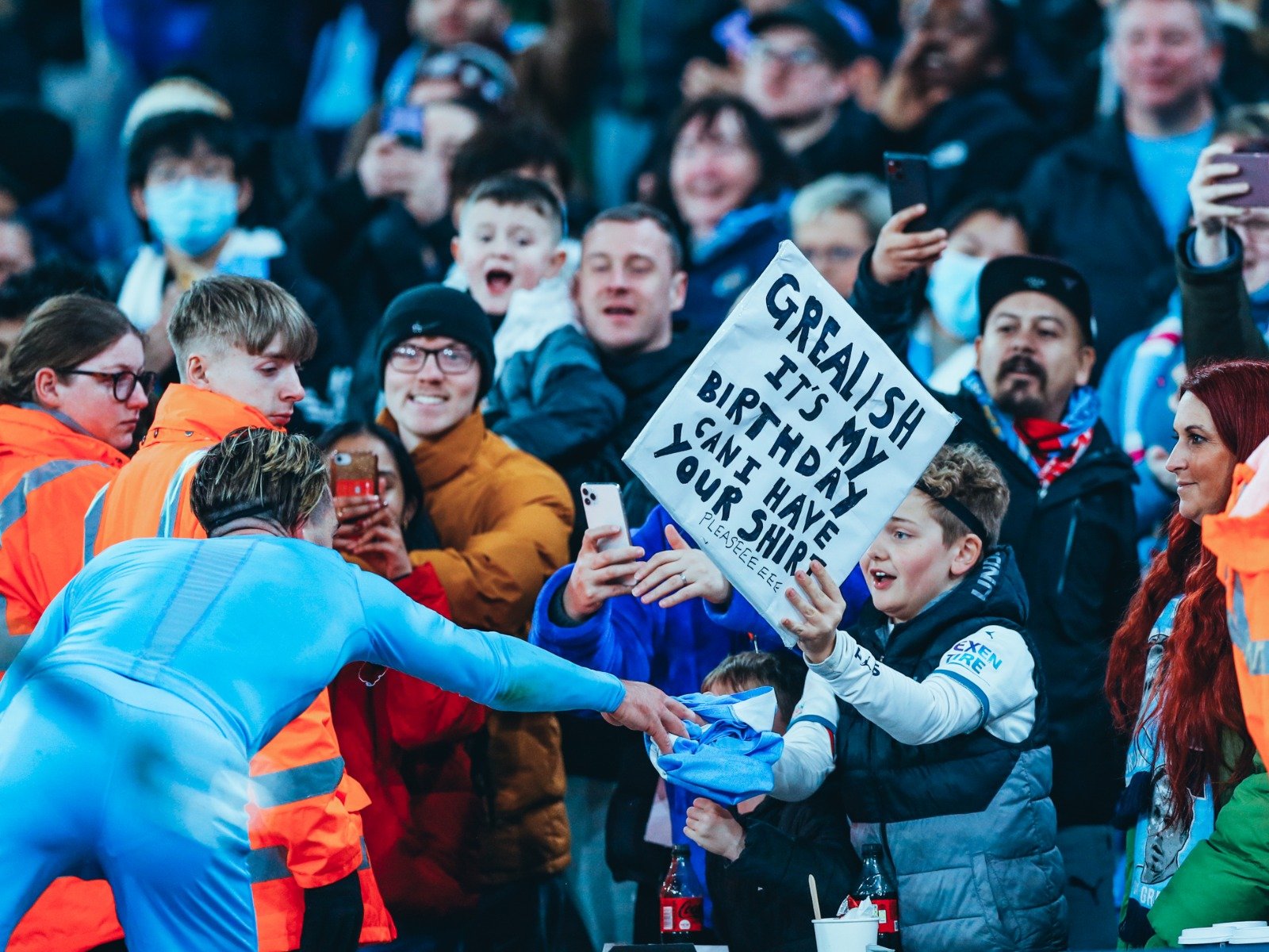 队无论是在 队无论是在