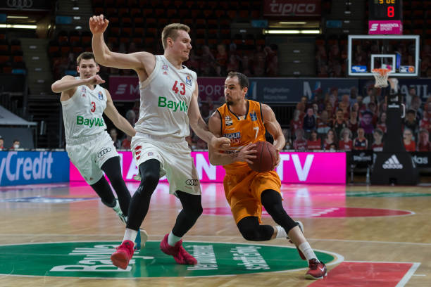 迪马：尤文租借+强制买断报价莱比锡前锋奥蓬达